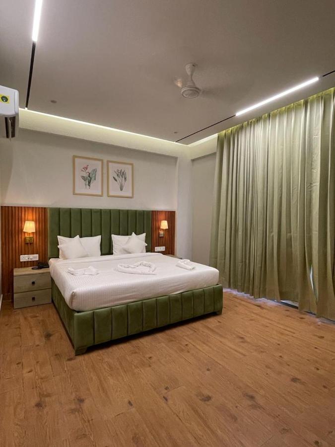 Hotel West Inn Premium Kharar Екстер'єр фото