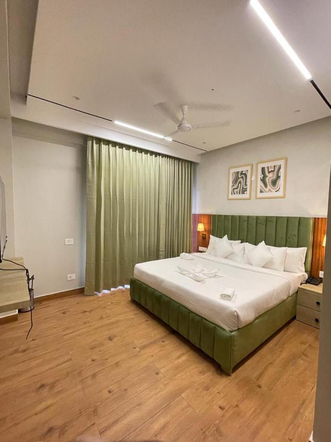 Hotel West Inn Premium Kharar Екстер'єр фото