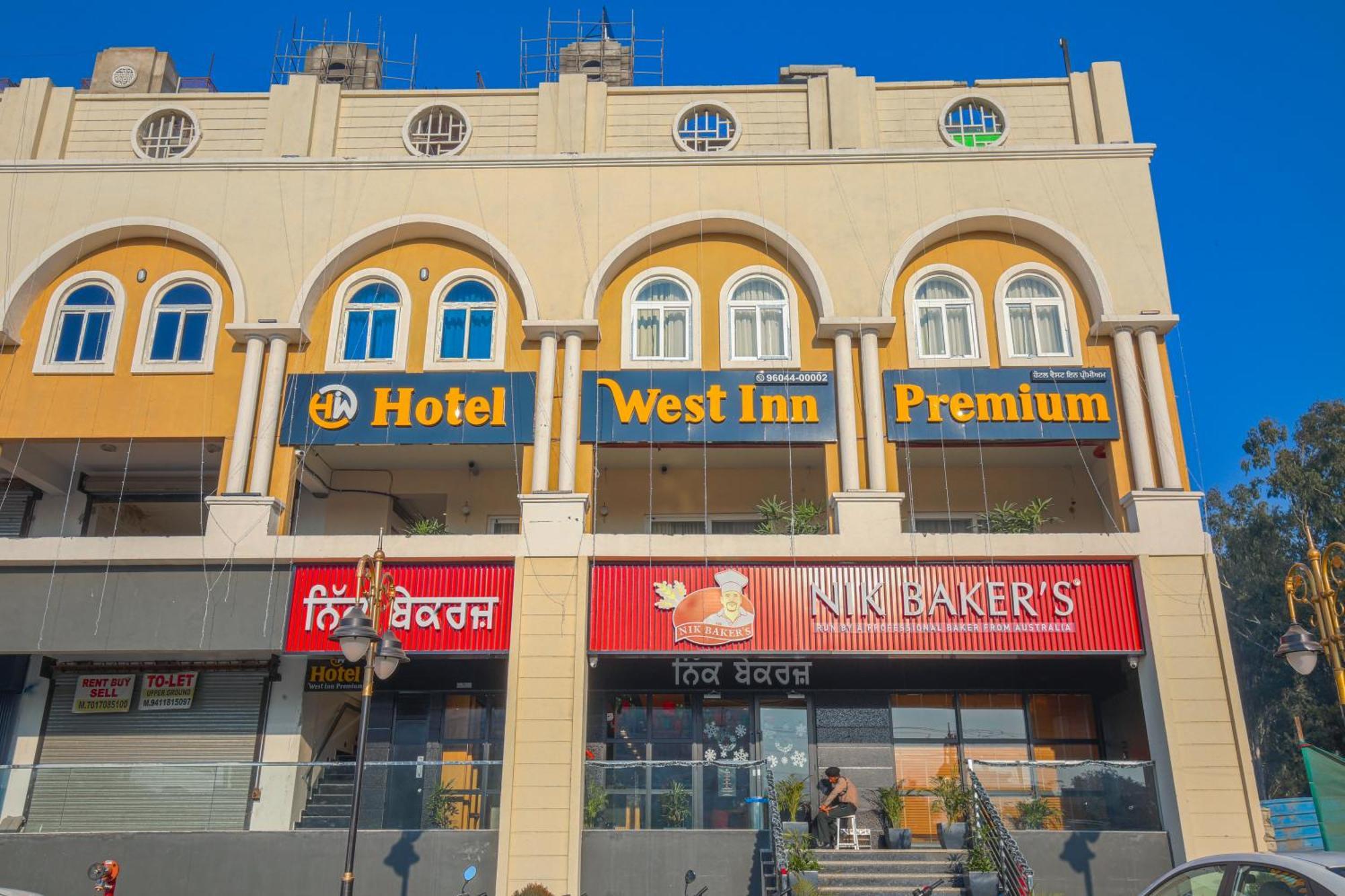 Hotel West Inn Premium Kharar Екстер'єр фото