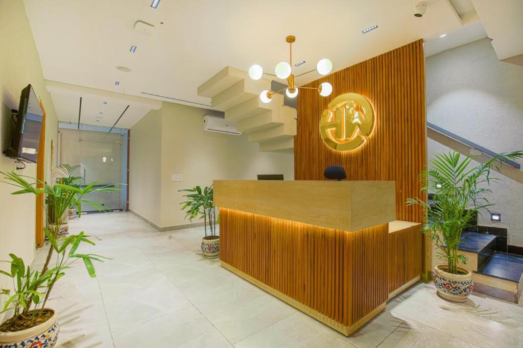 Hotel West Inn Premium Kharar Екстер'єр фото